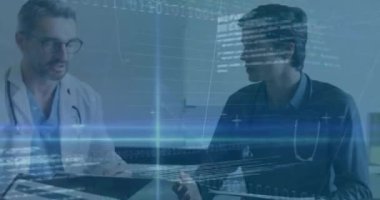 Çeşitli doktorlar üzerinde finansal veri işleme animasyonu. Küresel tıp, işletme, bağlantılar, hesaplama ve veri işleme kavramı dijital olarak oluşturulmuş video.