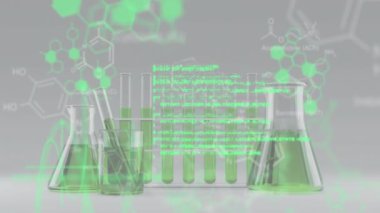 Beherler ve kimyasal formüller üzerinde veri işleme animasyonu. Teknoloji, bilim ve dijital arayüz kavramı dijital olarak oluşturulmuş video.