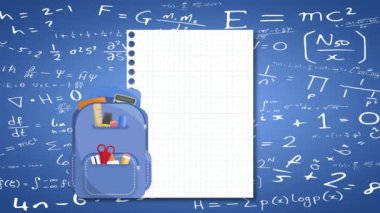 Liseli kız animasyonu, mavi arkaplanda matematik denklemlerine karşı poşet ve boş kağıt simgesi. Okul ve eğitim kavramı