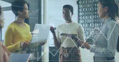 Modern ofiste tartışan farklı profesyoneller üzerinde iş veri analizi imajı. takım çalışması, teknoloji, tartışma, işbirliği, analiz, kurumsal