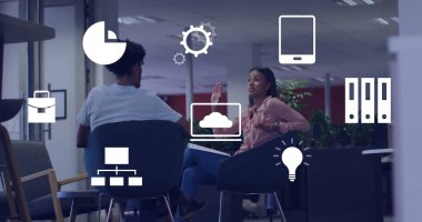 Ofisteki çeşitli iş adamlarının veri işleme görüntüsü. Küresel finans, iş, bağlantılar, hesaplama ve veri işleme kavramı dijital olarak oluşturuldu.