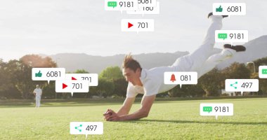 Kafkas erkek kriket oyuncusu üzerinde ikonlar ve veri işleme imgesi. Küresel spor, sosyal medya, bağlantılar, hesaplama ve veri işleme kavramı, dijital olarak oluşturulmuş görüntü.