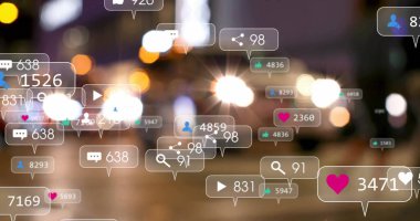 Hedef şehir dışından simge ve veri işleme resimleri. Küresel sosyal medya, iş dünyası, bağlantılar, hesaplama ve veri işleme kavramı dijital olarak oluşturuldu.