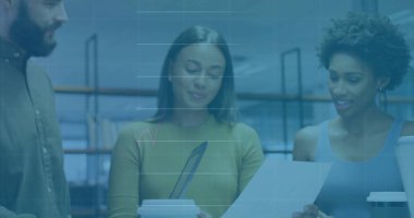 Ofisteki çeşitli iş adamlarıyla ilgili finansal veri işleme resmi. Küresel finans, iş dünyası, bağlantılar, hesaplama ve veri işleme kavramı, dijital olarak oluşturulmuş resim.