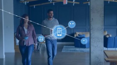 Ofisteki çeşitli iş adamlarının simgeleriyle bağlantı ağının animasyonu. Küresel finans, iş, bağlantılar, hesaplama ve veri işleme kavramı dijital olarak oluşturulmuş video.