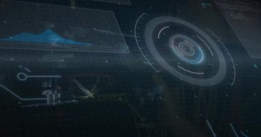 Siyah arkaplanda veri işleme ile tarama alanının animasyonu. Küresel teknoloji, bilgisayar ve dijital arayüz kavramı dijital olarak oluşturulmuş video.