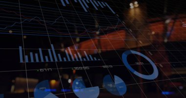 Şehir manzarası üzerinde finansal veri işleme resmi. Küresel finansman, iş ve dijital arayüz kavramı, dijital olarak oluşturulmuş görüntü.