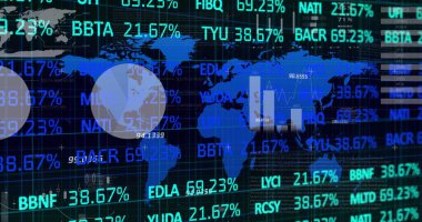 Dünya haritasında kara zemine karşı istatistiksel ve borsa veri işleme görüntüsü. Küresel ekonomi ve iş teknolojisi kavramı