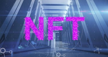 Pembe nft metin ve ağlar bilgisayar sunucu odasında hareket ediyor. Finansal olmayan jetonlar, kripto para birimi, finansal veriler ve dijital arayüz teknolojisi, dijital olarak üretilen resim.