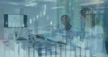 Ofisteki ve şehirdeki çeşitli iş adamlarının finansal veri işleme görüntüsü. küresel iş, finans ve dijital arayüz kavramı, dijital olarak oluşturulmuş görüntü.