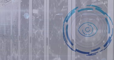 Göz retina tarayıcısının görüntüsü ve bilgisayar sunucu odası ile bağlantı ağı. Siber güvenlik ve iş veri depolama teknolojisi kavramı