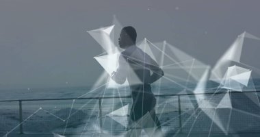 Geometrik şekillerin, gezinti güvertesinde koşan Afro-Amerikan formundaki hali. Sportif ve formda yaşam tarzı, açık havada kişisel eğitim..