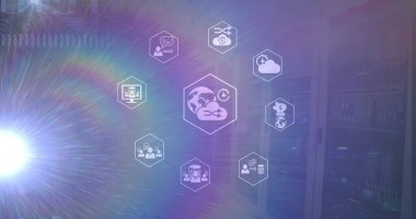 Donanma arkaplanındaki sunucuların üzerindeki simge ve ışık görüntüleri. küresel ağ, veri işleme ve teknoloji konsepti, dijital olarak oluşturulmuş görüntü.