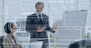 Ofisteki çeşitli iş adamlarıyla ilgili finansal veri işleme resmi. Küresel iş, finans, bağlantılar, hesaplama ve veri işleme kavramı, dijital olarak oluşturulmuş resim.