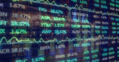 Şehir manzarası üzerinde veri işleme resmi. küresel iş, finans, bağlantılar ve dijital arayüz konsepti, dijital olarak oluşturulmuş görüntü.