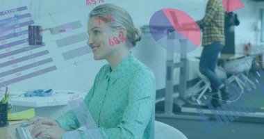 Ofisteki çeşitli iş adamlarıyla ilgili finansal veri işleme resmi. Küresel finans, iş dünyası, bağlantılar, hesaplama ve veri işleme kavramı, dijital olarak oluşturulmuş resim.