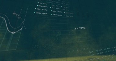 Veri işleme, borsa ve duman bulutlarının üzerindeki diyagramlar. Küresel iş, doğa ve dijital arayüz kavramı, dijital olarak oluşturulmuş görüntü.