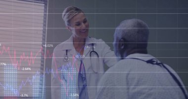 Değişen numaralarla birden fazla grafik, farklı kadın doktorların hastalarla konuşması. Dijital bileşik, çoklu pozlama, rapor, iş, büyüme, tartışma ve sağlık konsepti.