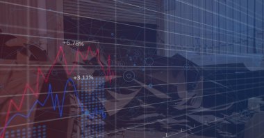 Görüntü, bir hurdalıkta oluşturulan mali verileri ve grafikleri gösteriyor. Küresel iş dünyası dijital arayüz teknolojisi ve ağ konsepti, dijital olarak oluşturulmuş görüntü.