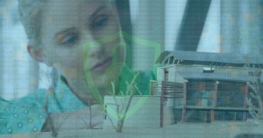 Ofiste çalışan beyaz iş kadınının veri işleme görüntüsü. Küresel iş, finans ve dijital arayüz kavramı, dijital olarak oluşturulmuş görüntü.