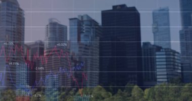 Şehir manzarası üzerinde veri işleme resmi. Küresel bilim, bağlantılar, veri işleme ve dijital arayüz kavramı, dijital olarak oluşturulmuş görüntü.