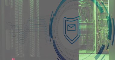 Veri sunucu sistemleri üzerinde daire içindeki ileti simgesinin resmi. Dijital bileşik, ağ güvenliği, ağ güvenliği, teknoloji, veri merkezi ve ağ sunucu kavramı.