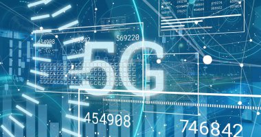 Şehir manzarası üzerinde 5g metin ve veri işleme ile kapsam taraması resmi. Küresel teknoloji, bilgisayar ve dijital arayüz kavramı, dijital olarak oluşturulmuş resim.