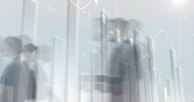 Finansal verileri ve grafikleri olan hızlı yürüyen insanların resmi 4k
