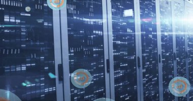 Bilgisayar sunucuları üzerinden veri işleme resmi. Küresel finans, iş, bağlantılar, bulut hesaplama ve veri işleme kavramı dijital olarak oluşturuldu.