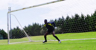 Bir kayıt alanı güneşli bir kaleci özlüyor