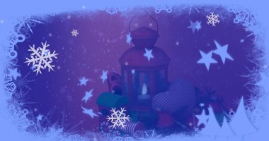 Kar yağarken yılbaşı ağacı ve mavi arka planda kar yağarken çekilmiş bir Noel resmi. Noel geleneği ve kutlama konsepti dijital olarak oluşturulmuş imaj.