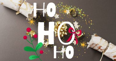 Yılbaşı kutlamalarının resmi Noel süslemeleri üzerine mesaj. Noel, şenlik, kutlama ve gelenek konsepti dijital olarak oluşturuldu.