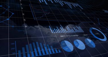 Bulutların üzerinde işlenen finansal veri görüntüsü. Küresel finans, iş, bağlantılar, hesaplama ve veri işleme kavramı dijital olarak oluşturuldu.