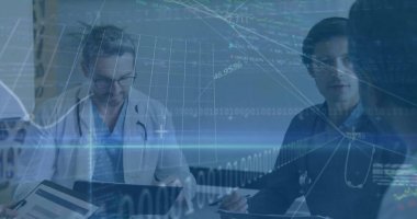Hastanedeki çeşitli doktorların finansal veri işleme görüntüsü. Küresel tıp, bağlantılar, hesaplama ve veri işleme kavramı dijital olarak oluşturulmuş görüntü.