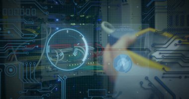 Bilgisayar sunucuları üzerinden bağlantı ve veri işleme ağının resmi. Dijital olarak oluşturulmuş küresel bağlantılar, hesaplama ve veri işleme kavramı.