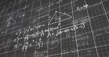 Matematiksel formüllerin katmanlarının ve gri karatahtanın üzerindeki denklemlerin resmi. Veri, matematik, araştırma, öğrenme, eğitim ve iletişim, dijital olarak oluşturulmuş görüntü.