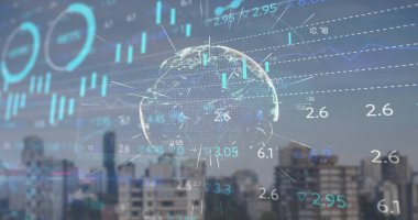 Şehir manzarası üzerinde finansal veri işleme resmi. Küresel iş, finans ve dijital arayüz kavramı dijital olarak oluşturulmuş görüntü.