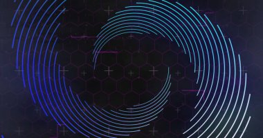 Siyah arkaplanda altıgenlerin üzerinde dönen çizgilerin resmi. Küresel teknoloji, bilgisayar ve dijital arayüz kavramı dijital olarak oluşturulmuş görüntü.