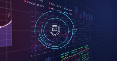 Kalkan simgesi ve veri tabloları, finansal grafikler üzerinden siber güvenlik görüntüsü. Koruma, teknoloji, dijital, analitik, ağ, bilgi