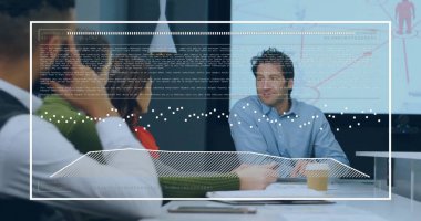 Ofisteki çeşitli iş adamlarının veri işleme görüntüsü. Küresel finans, iş, bağlantılar, hesaplama ve veri işleme kavramı dijital olarak oluşturuldu.