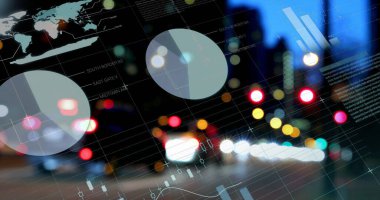 Pie grafikleri ve veri grafikleri şehir caddesinde bulanık ışıklarla gösteriliyor. İş, finans, istatistik, analitik, teknoloji, görselleştirme