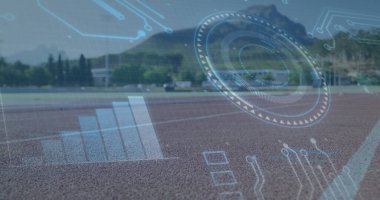 Açık alan üzerinde dijital arayüz elemanları ve veri işleme görüntüsü. Teknoloji, spor, izleme, fitness, analitik