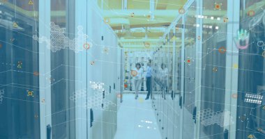 Çeşitli mühendislerin ve bilgisayarların ayırdığı finansal veri işleme görüntüsü. Küresel finans, iş, bağlantılar, hesaplama ve veri işleme kavramı dijital olarak oluşturuldu.