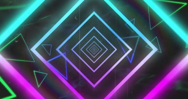 Siyah arkaplanda hareket eden neon şekillerin görüntüsü. Şekiller, renkler, ışık ve hareket kavramı dijital olarak oluşturuldu.