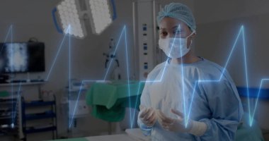 Yüz maskeli melez bir kadın doktorun kardiyografisi. Tıp ve dijital arayüz kavramı dijital olarak oluşturuldu.