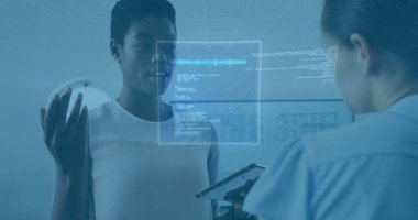 Ofisteki çeşitli iş adamlarıyla ilgili finansal veri işleme resmi. Küresel finans, iş, bağlantılar, hesaplama ve veri işleme kavramı dijital olarak oluşturuldu.