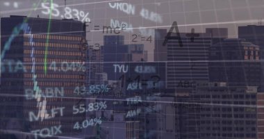 Şehir manzarası üzerindeki veri işleme ve diyagramlarının resmi. Küresel teknoloji, iş ve dijital arayüz kavramı dijital olarak oluşturulmuş görüntü.