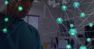 Kafkas erkek kzurnunun üzerindeki tabletle bağlantıları olan dünya görüntüsü. Küresel tıp, bağlantılar, hesaplama ve veri işleme kavramı dijital olarak oluşturulmuş görüntü.