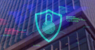 Dijital güvenlik kalkanı, gökdelen arka planında kilitli görüntü. Koruma, siber güvenlik, şifreleme, teknoloji, şehir, veri