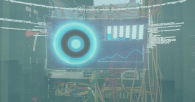 Bilgisayar sunucusu üzerinde veri işleme ile ekranın görüntüsü. Küresel siber güvenlik, iş, bağlantılar, hesaplama ve veri işleme kavramı dijital olarak oluşturuldu.